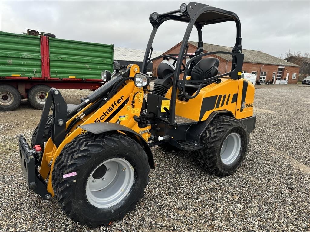 Kompaktlader of the type Schäffer 2445S Special Edition, Gebrauchtmaschine in Hadsten (Picture 2)