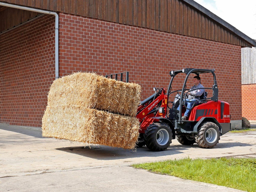 Kompaktlader of the type Schäffer 3630, Ausstellungsmaschine in Balterswil (Picture 2)
