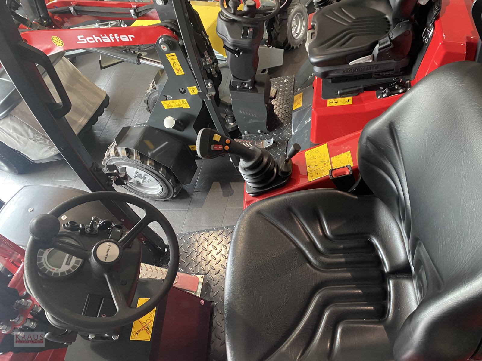 Kompaktlader of the type Schäffer 3630, Neumaschine in Geiersthal (Picture 4)