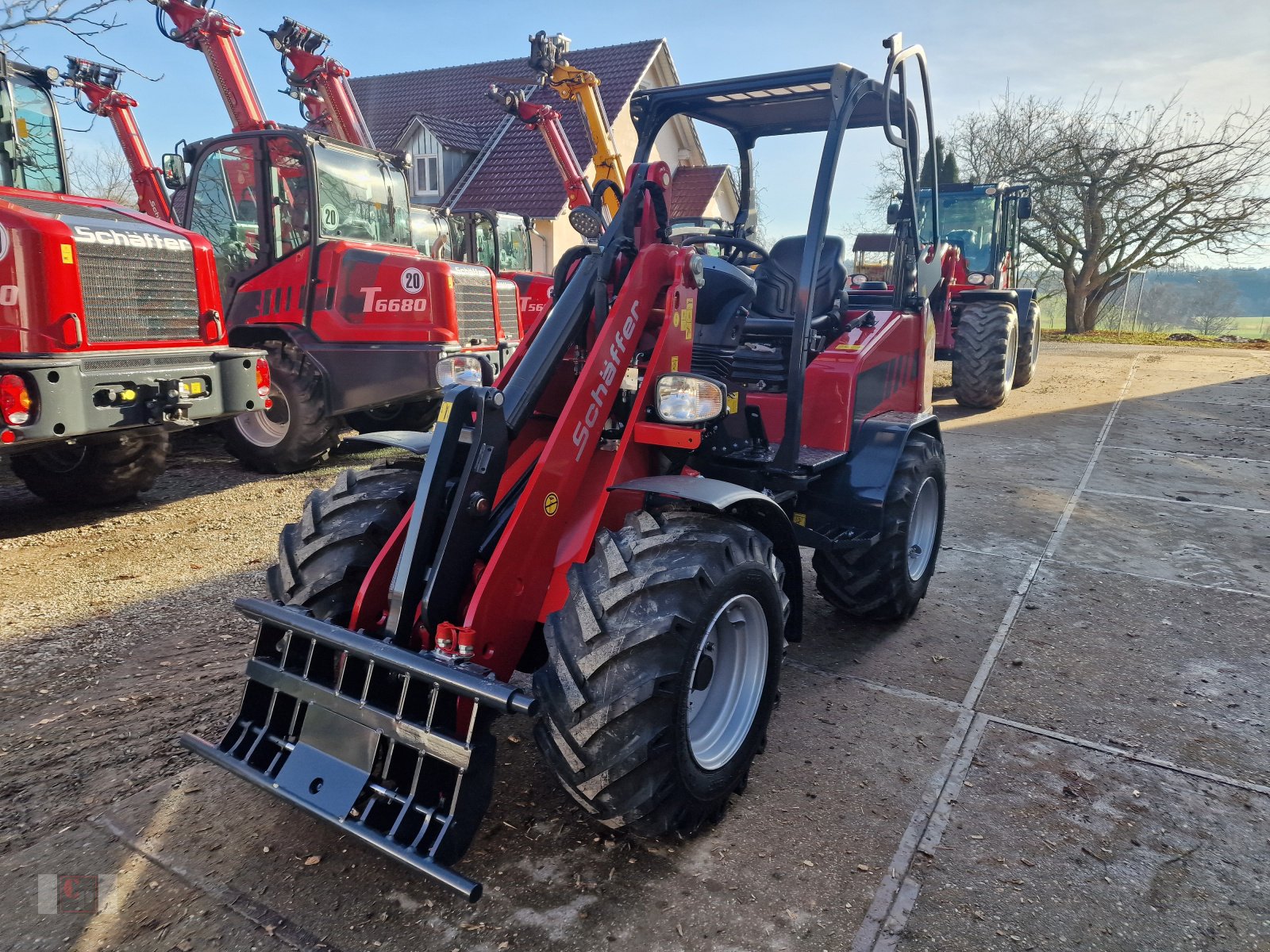 Kompaktlader of the type Schäffer 4670, Neumaschine in Gerolsbach (Picture 1)