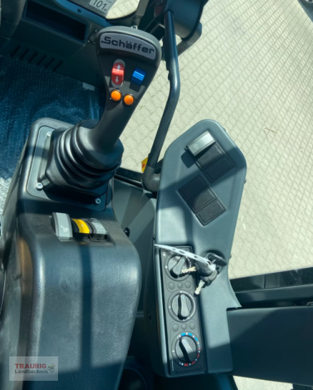 Kompaktlader of the type Schäffer 6680T, Neumaschine in Mainburg/Wambach (Picture 11)