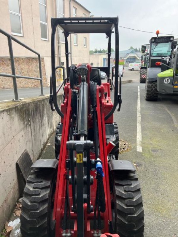 Kompaktlader des Typs Schäffer HOFLADER SCHÄFFER 2028-2, Gebrauchtmaschine in Lommatzsch (Bild 3)