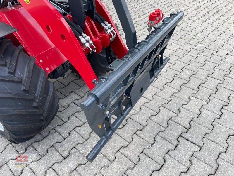 Kompaktlader of the type Schäffer SCHÄFFER 2630 HOFLADER, Neumaschine in Hartmannsdorf (Picture 8)