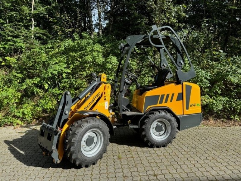 Kompaktlader типа Schäffer Schäffer 24e, Gebrauchtmaschine в Herning (Фотография 1)