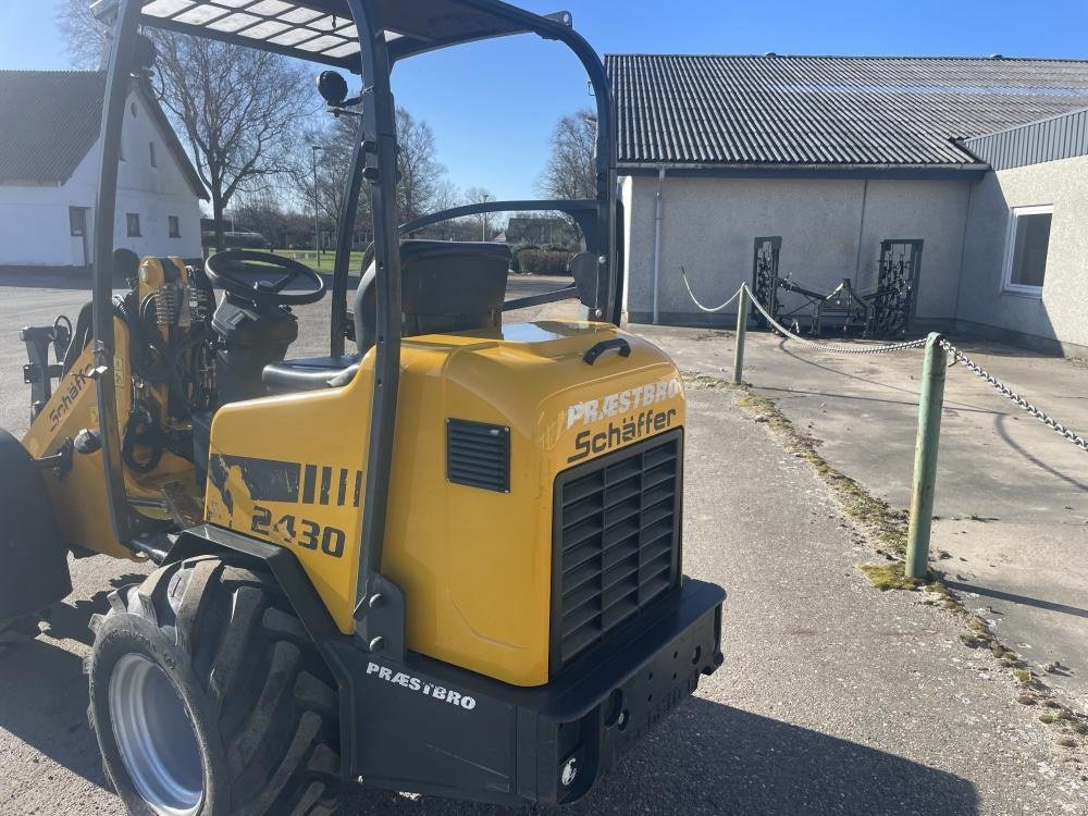 Kompaktlader za tip Schäffer Schaffer 2430 med centralsmørring., Gebrauchtmaschine u Dronninglund (Slika 3)