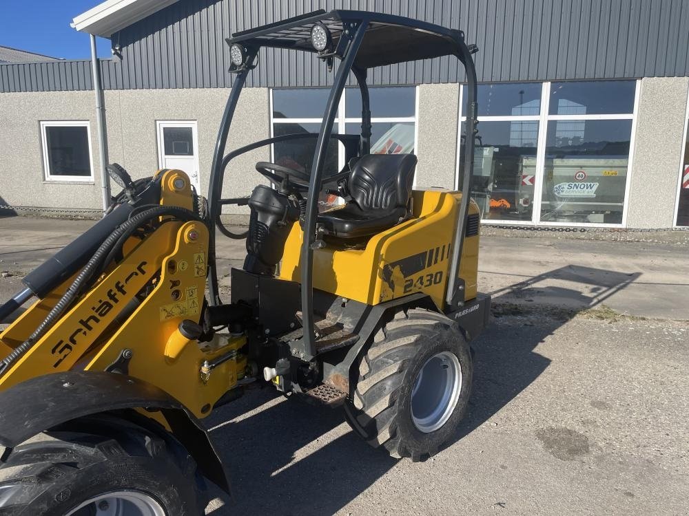 Kompaktlader za tip Schäffer Schaffer 2430 med centralsmørring., Gebrauchtmaschine u Dronninglund (Slika 4)