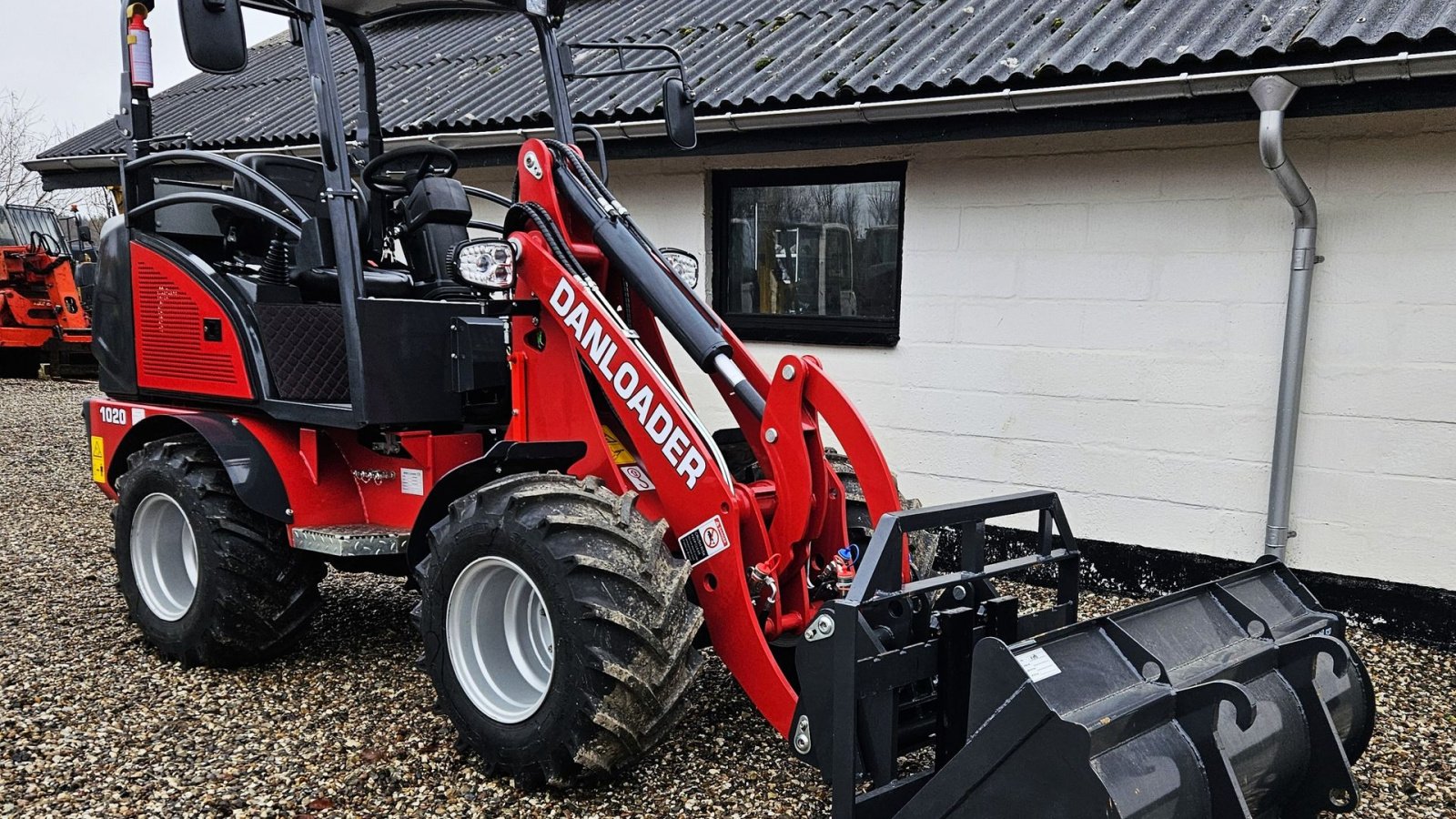 Kompaktlader of the type Sonstige 1020 D / Kubota motor / høj løfteevne / fabriksny, Gebrauchtmaschine in Arden (Picture 2)