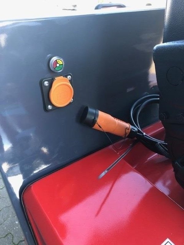 Kompaktlader of the type Sonstige 1026 LXE ELETRONIC, Gebrauchtmaschine in Vinderup (Picture 3)