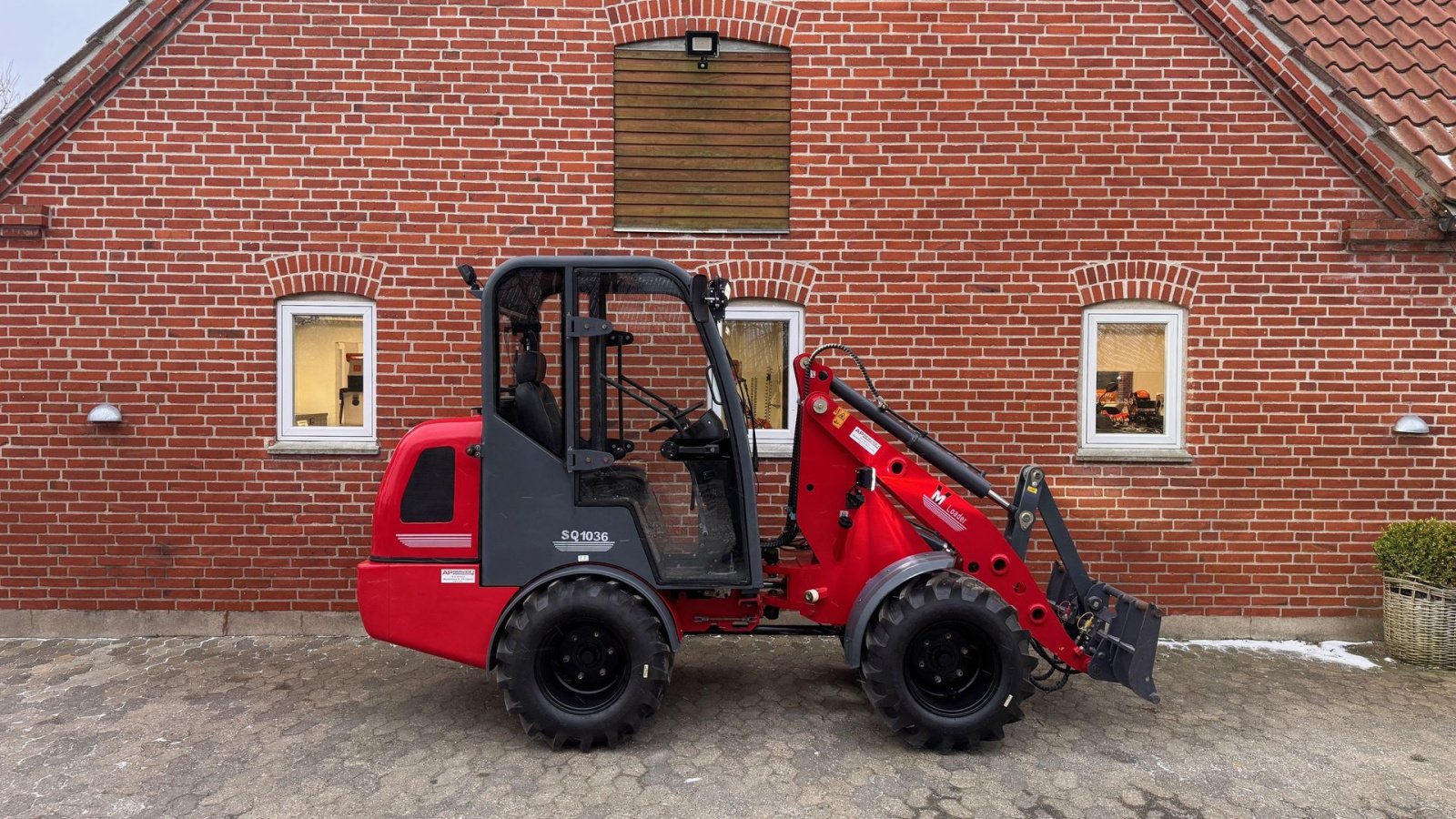 Kompaktlader tipa Sonstige 1036LXC m/lukket kabine 1036, Gebrauchtmaschine u Gedved (Slika 3)