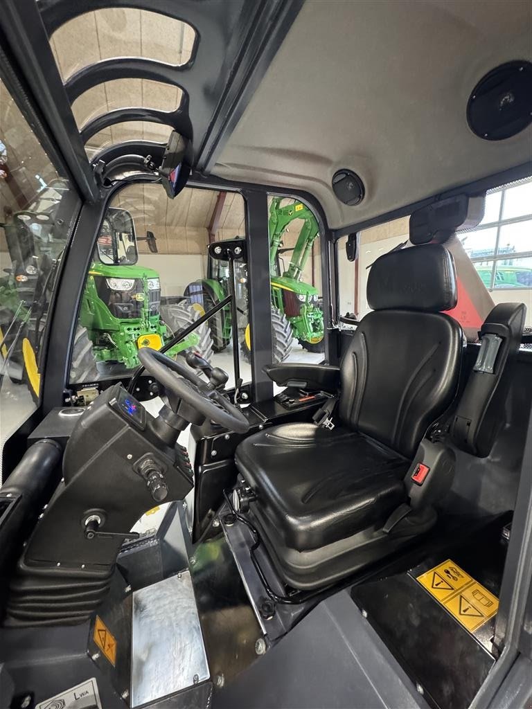 Kompaktlader des Typs Sonstige 1038 LXC MED LUKKET KABINE, SKOVL OG PALLEGAFLER!, Gebrauchtmaschine in Nørager (Bild 8)