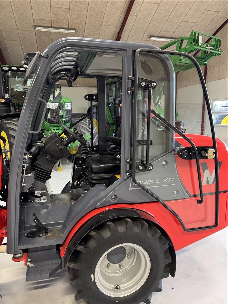 Kompaktlader des Typs Sonstige 1038 LXC MED LUKKET KABINE, SKOVL OG PALLEGAFLER!, Gebrauchtmaschine in Nørager (Bild 16)