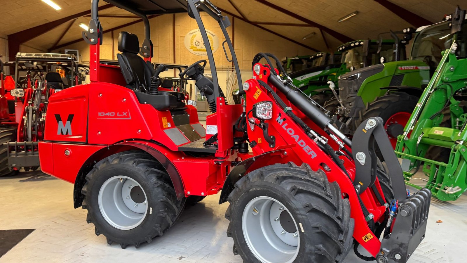 Kompaktlader of the type Sonstige 1040 LX FABRIKSNY MED SKOVL OG PALLEGAFLER!, Gebrauchtmaschine in Nørager (Picture 2)