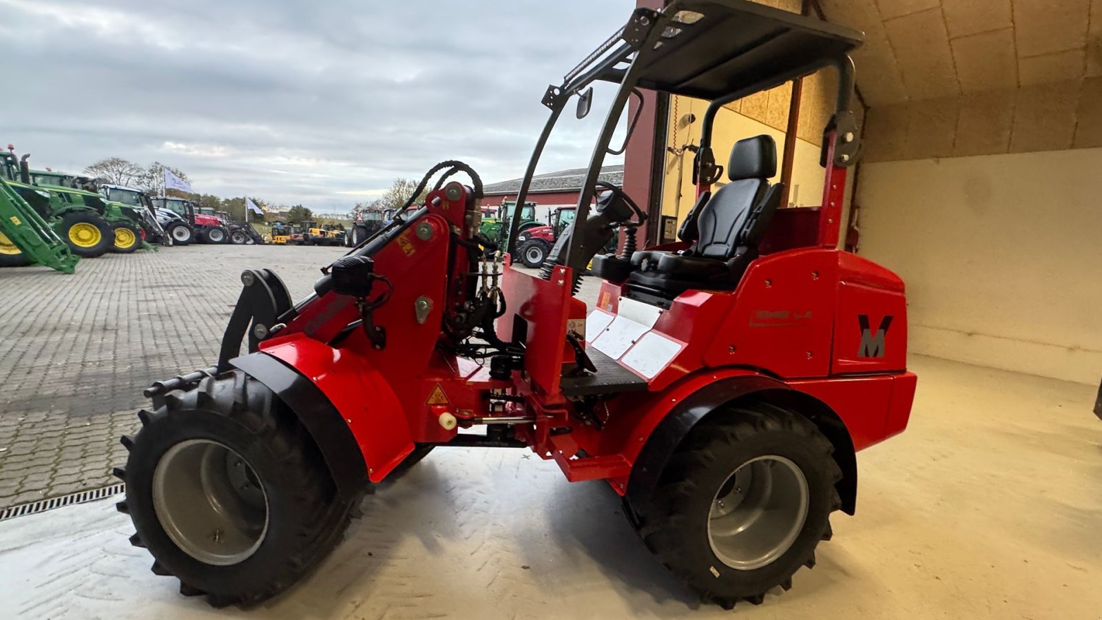 Kompaktlader of the type Sonstige 1040 LX FABRIKSNY MED SKOVL OG PALLEGAFLER!, Gebrauchtmaschine in Nørager (Picture 10)