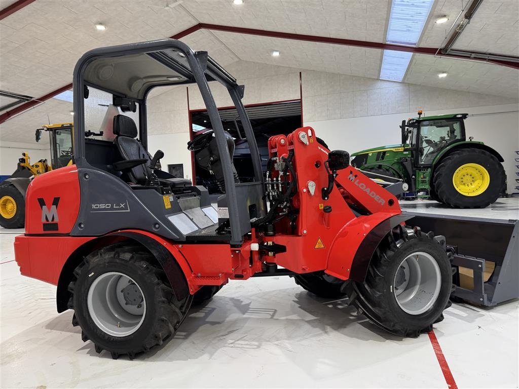 Kompaktlader des Typs Sonstige 1050 LX FABRIKSNY MED SKOVL OG PALLEGAFLER!, Gebrauchtmaschine in Nørager (Bild 10)