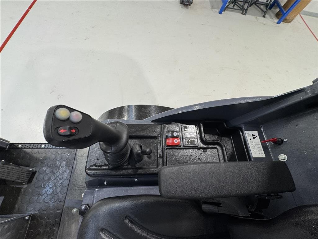 Kompaktlader des Typs Sonstige 1050 LX FABRIKSNY MED SKOVL OG PALLEGAFLER!, Gebrauchtmaschine in Nørager (Bild 18)