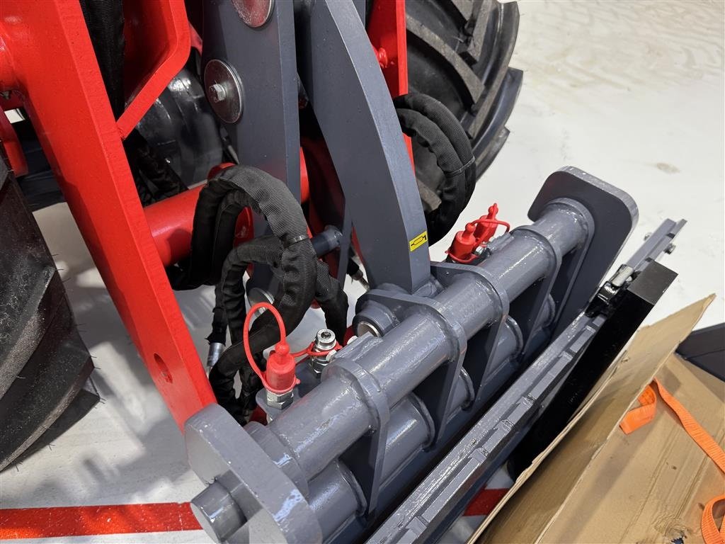 Kompaktlader des Typs Sonstige 1050 LX FABRIKSNY MED SKOVL OG PALLEGAFLER!, Gebrauchtmaschine in Nørager (Bild 15)