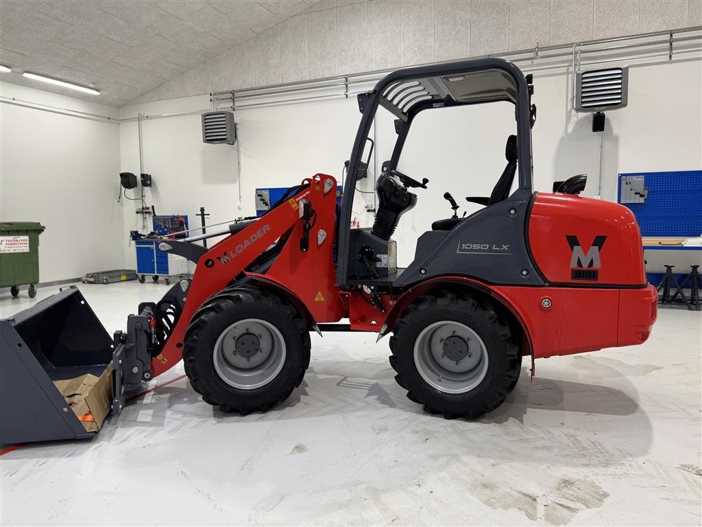 Kompaktlader des Typs Sonstige 1050 LX FABRIKSNY MED SKOVL OG PALLEGAFLER!, Gebrauchtmaschine in Nørager (Bild 3)