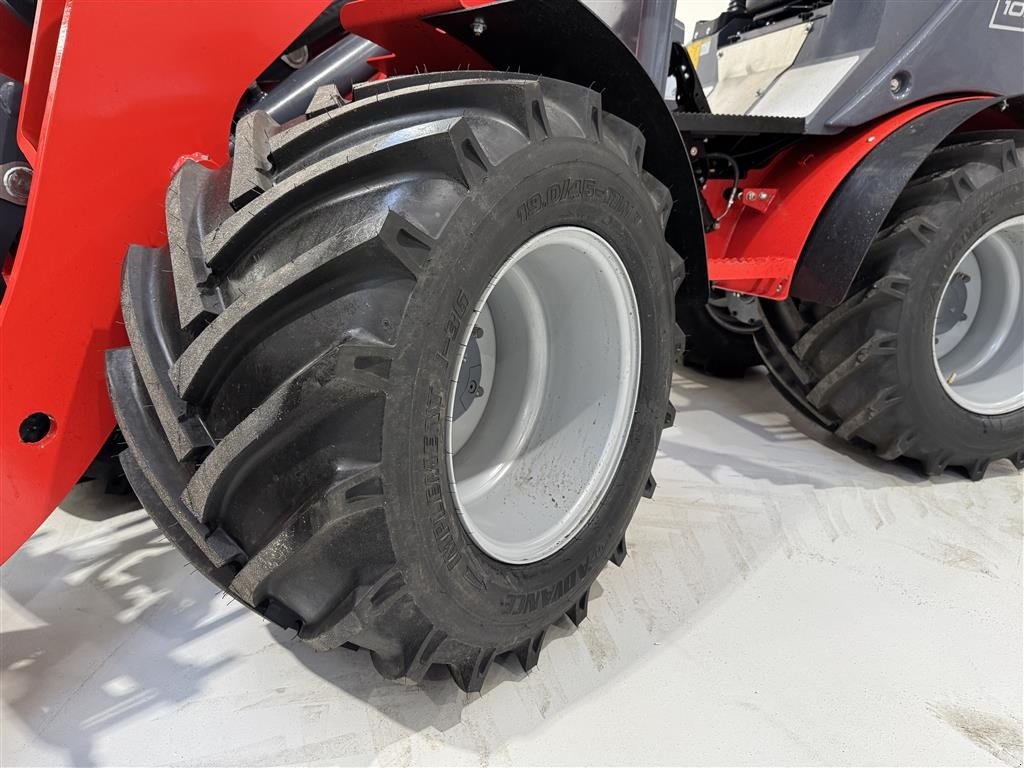 Kompaktlader des Typs Sonstige 1050 LX FABRIKSNY MED SKOVL OG PALLEGAFLER!, Gebrauchtmaschine in Nørager (Bild 16)