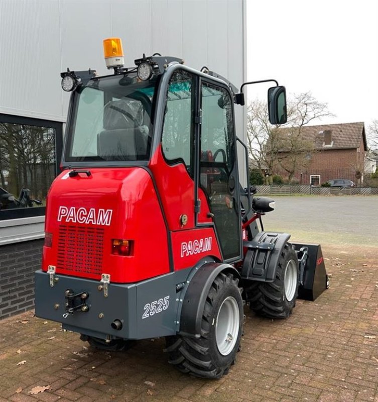 Kompaktlader of the type Sonstige 2525 Kabine, Gebrauchtmaschine in Herning (Picture 13)