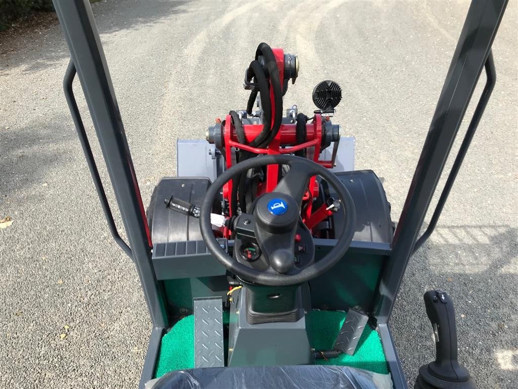 Kompaktlader of the type Sonstige 3025, Gebrauchtmaschine in Herning (Picture 10)