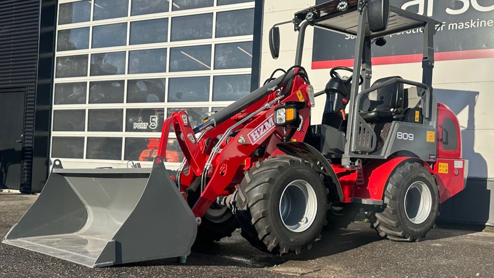 Kompaktlader типа Sonstige 809, Gebrauchtmaschine в Dronninglund (Фотография 1)