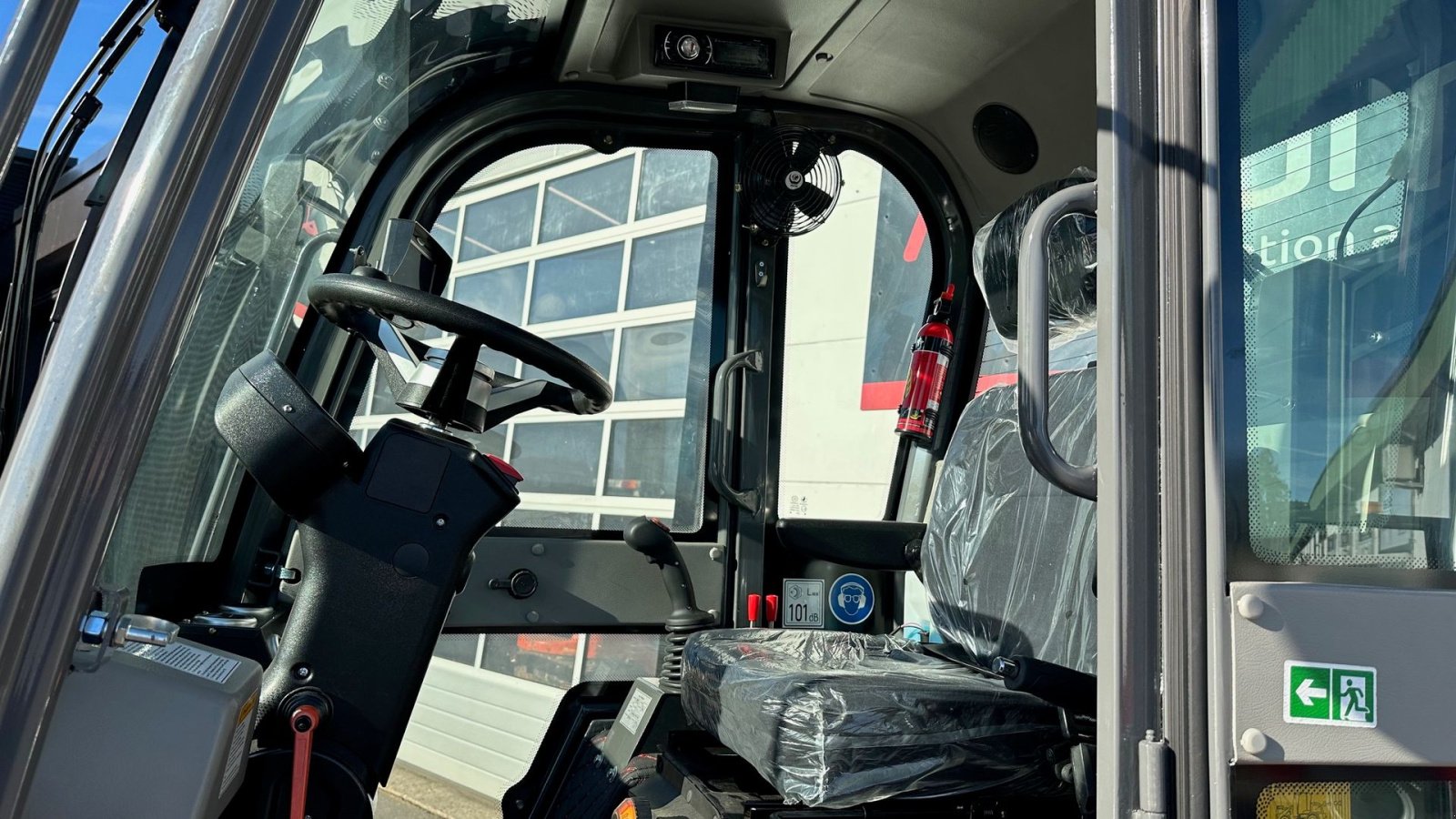 Kompaktlader of the type Sonstige 810B, Gebrauchtmaschine in Dronninglund (Picture 5)