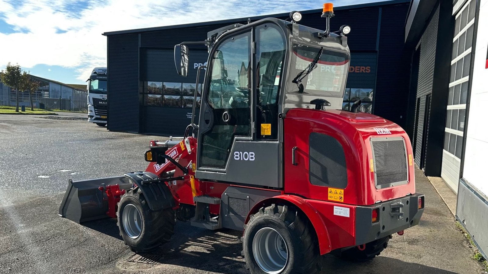 Kompaktlader типа Sonstige 810B, Gebrauchtmaschine в Dronninglund (Фотография 3)