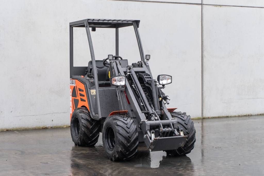 Kompaktlader του τύπου Sonstige Castloaders 825D, Gebrauchtmaschine σε Moerbeke (Φωτογραφία 2)