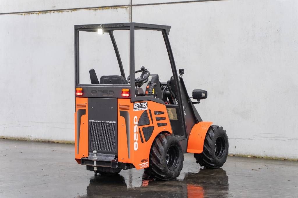 Kompaktlader του τύπου Sonstige Castloaders 825D, Gebrauchtmaschine σε Moerbeke (Φωτογραφία 4)