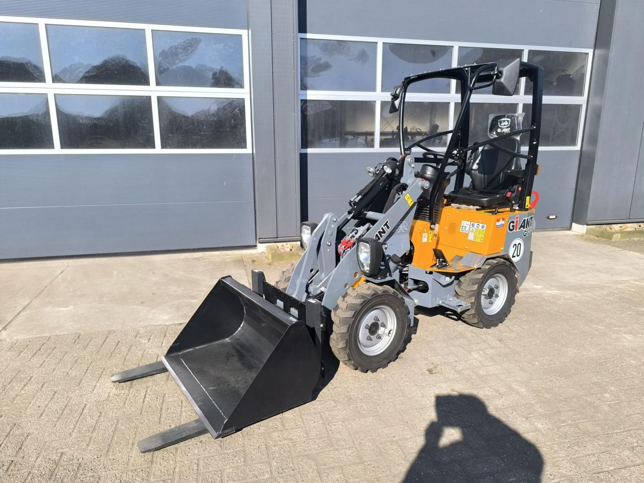 Kompaktlader of the type Sonstige Giant 1200, Neumaschine in Hardegarijp (Picture 5)