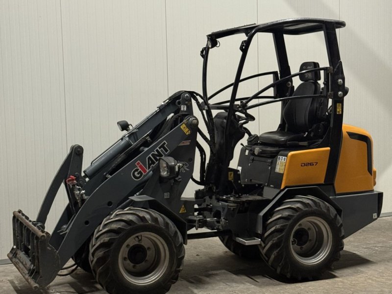 Kompaktlader van het type Sonstige Giant 267, Gebrauchtmaschine in Wadenoijen