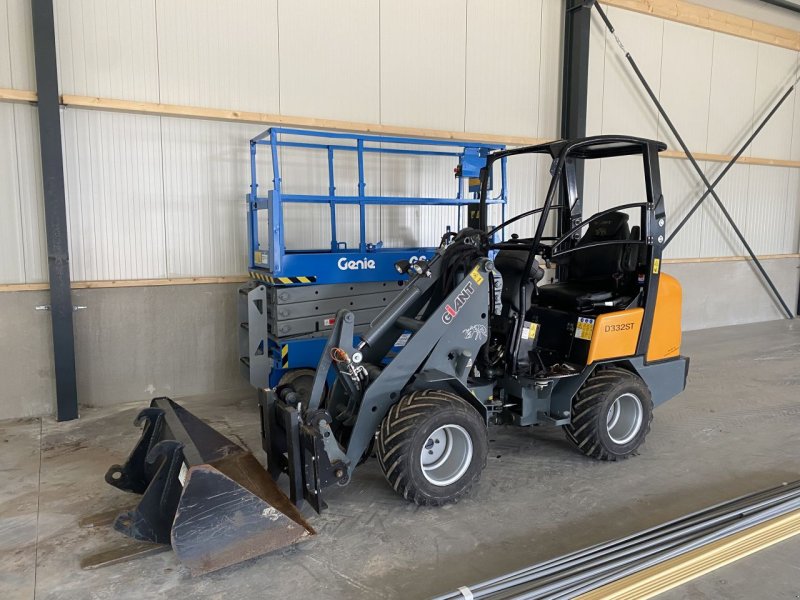 Kompaktlader des Typs Sonstige Giant D332st, Gebrauchtmaschine in De Mortel (Bild 1)