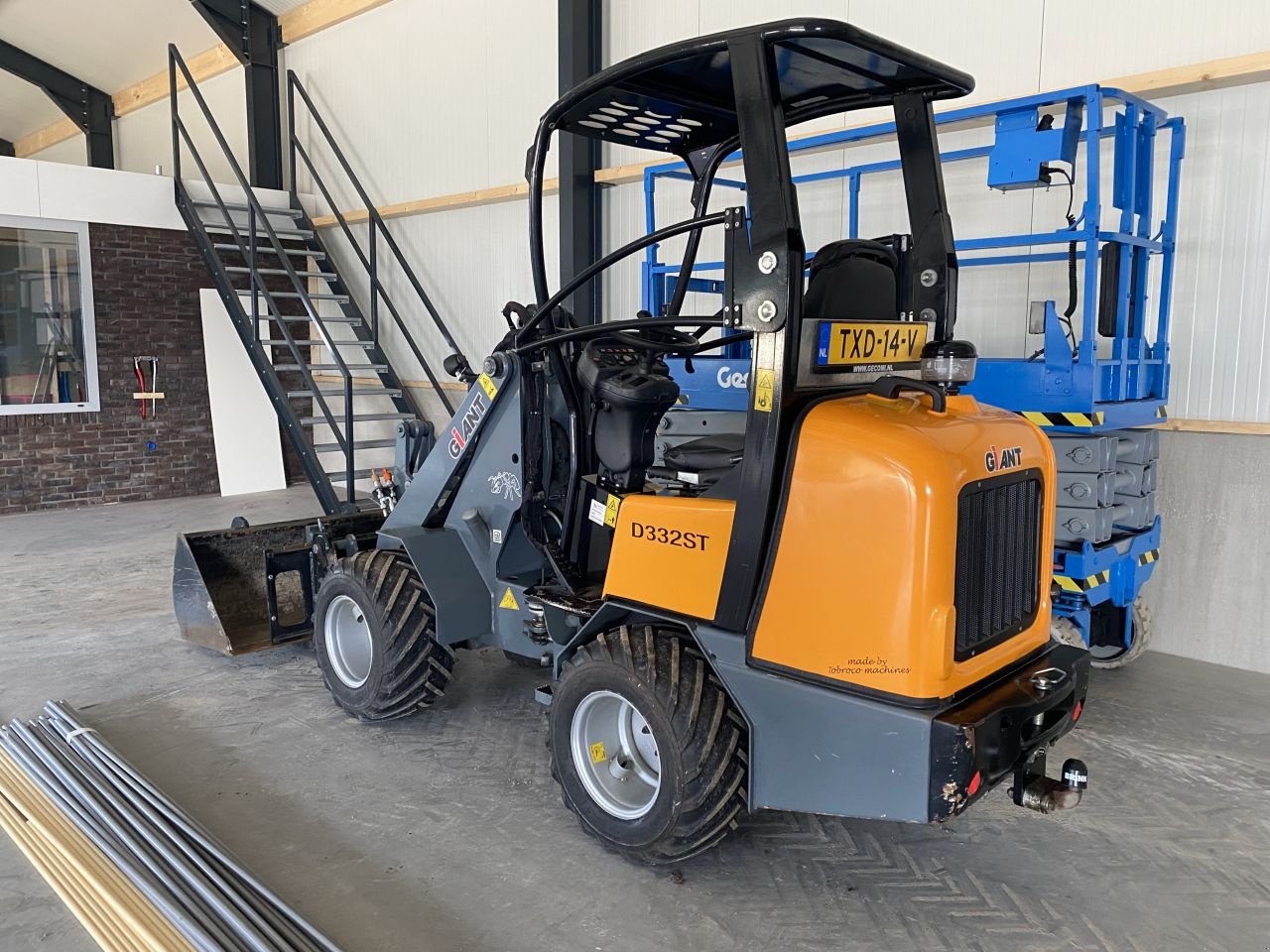 Kompaktlader des Typs Sonstige Giant D332st, Gebrauchtmaschine in De Mortel (Bild 2)