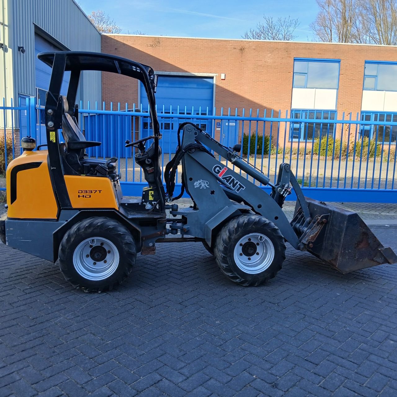 Kompaktlader tip Sonstige Giant D337T, Gebrauchtmaschine in Alblasserdam (Poză 2)