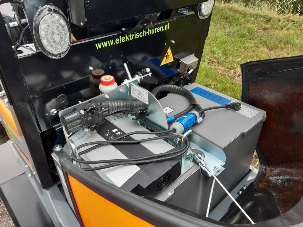 Kompaktlader des Typs Sonstige Giant G 2200E Xtra elektrische minishovel, Gebrauchtmaschine in Udenhout (Bild 4)