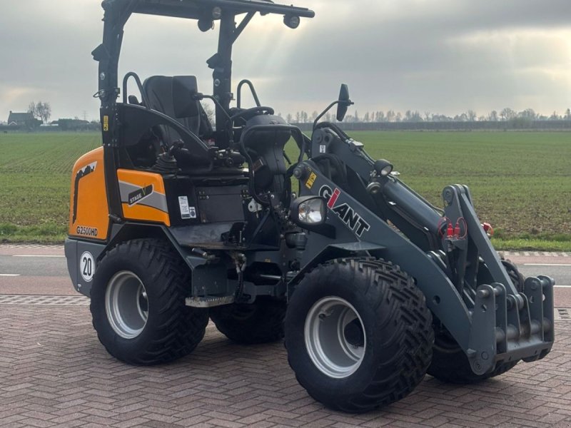 Kompaktlader van het type Sonstige Giant G2500 extra, Gebrauchtmaschine in Wadenoijen
