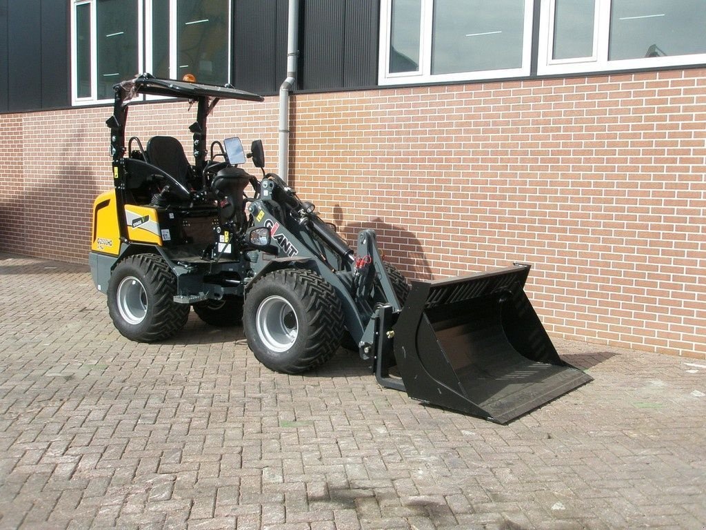 Kompaktlader типа Sonstige Giant G2500, Neumaschine в Barneveld (Фотография 3)