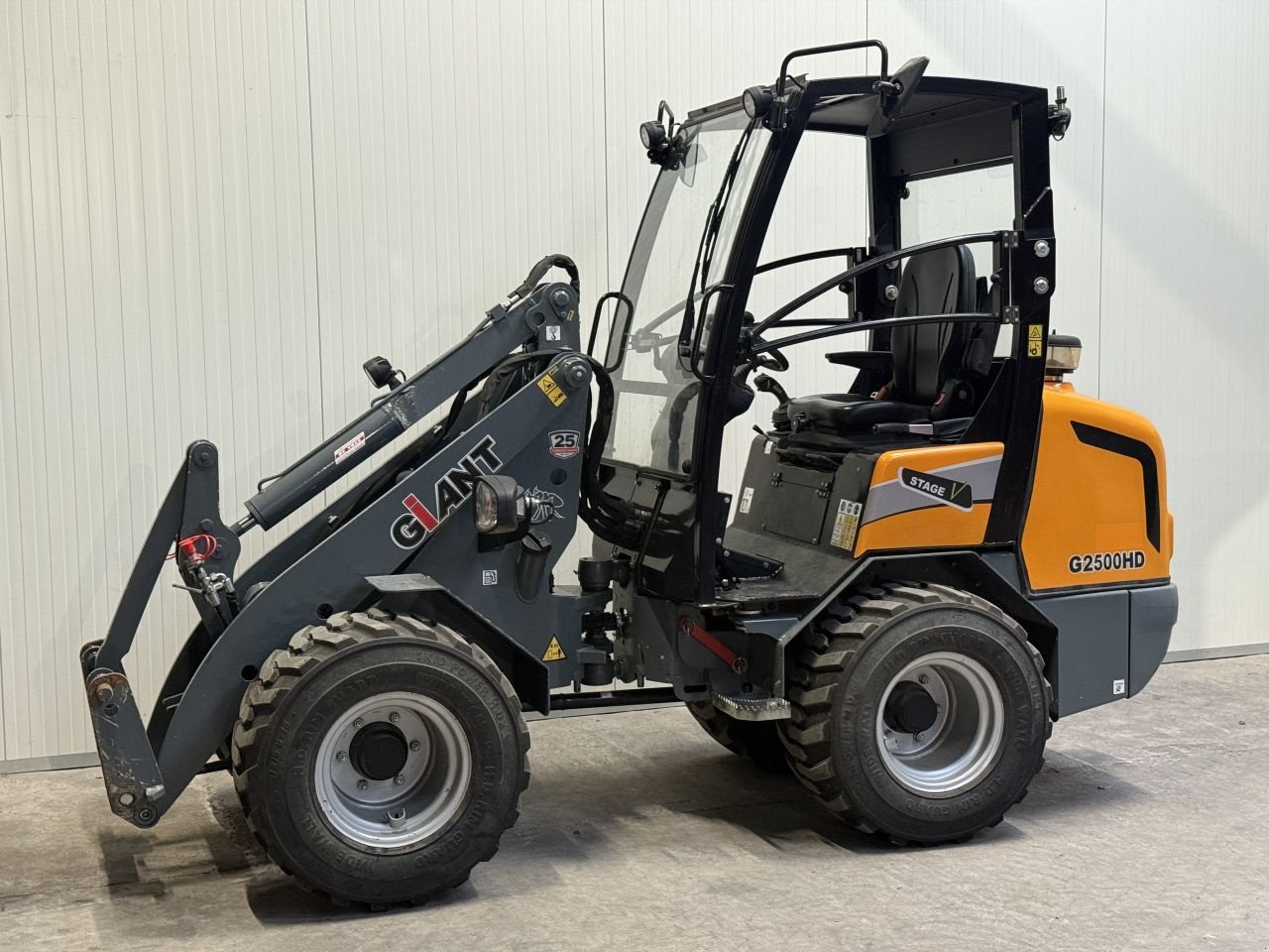 Kompaktlader of the type Sonstige Giant G2500, Gebrauchtmaschine in Wadenoijen (Picture 1)