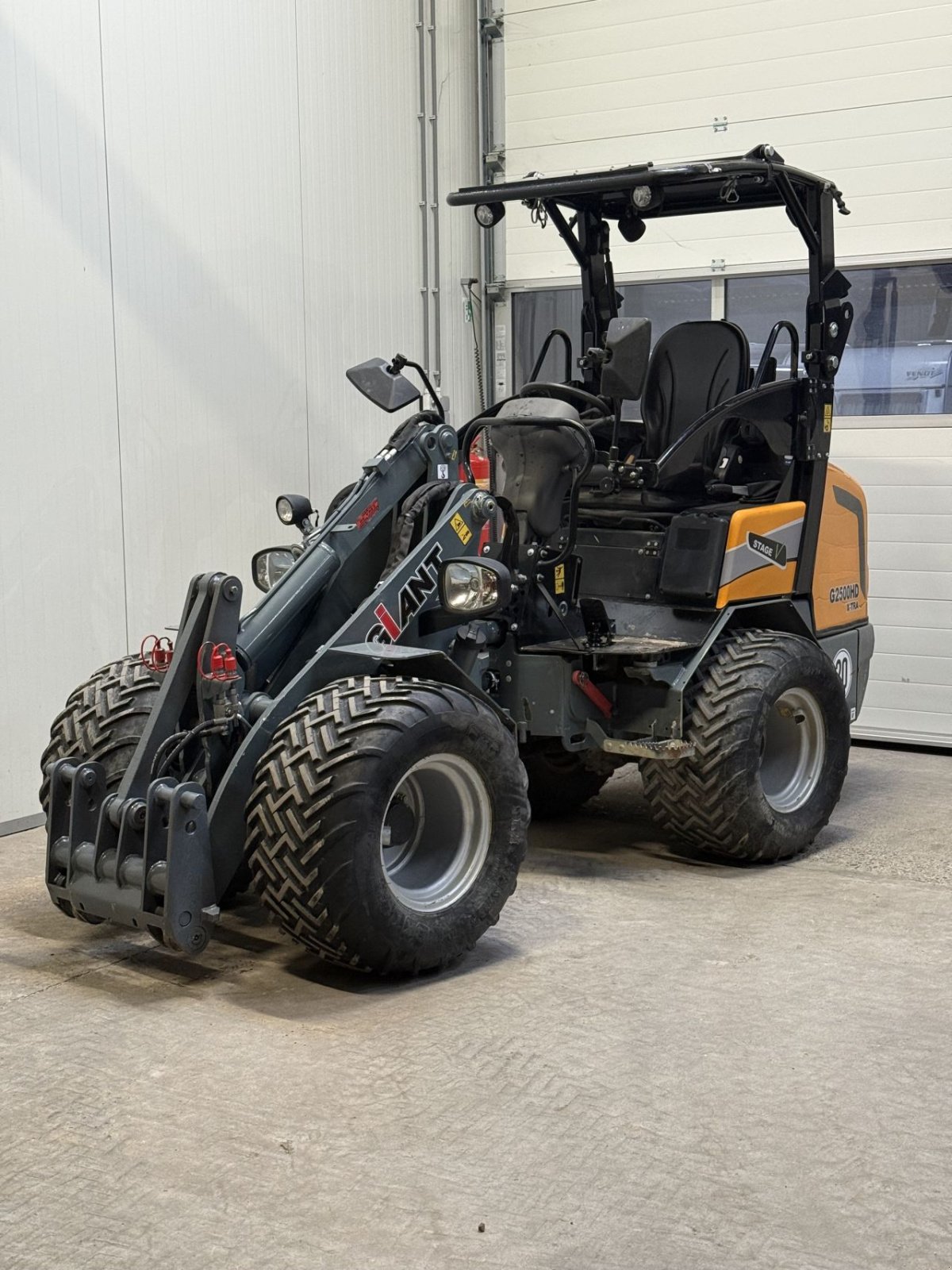 Kompaktlader of the type Sonstige Giant G2500, Gebrauchtmaschine in Wadenoijen (Picture 1)