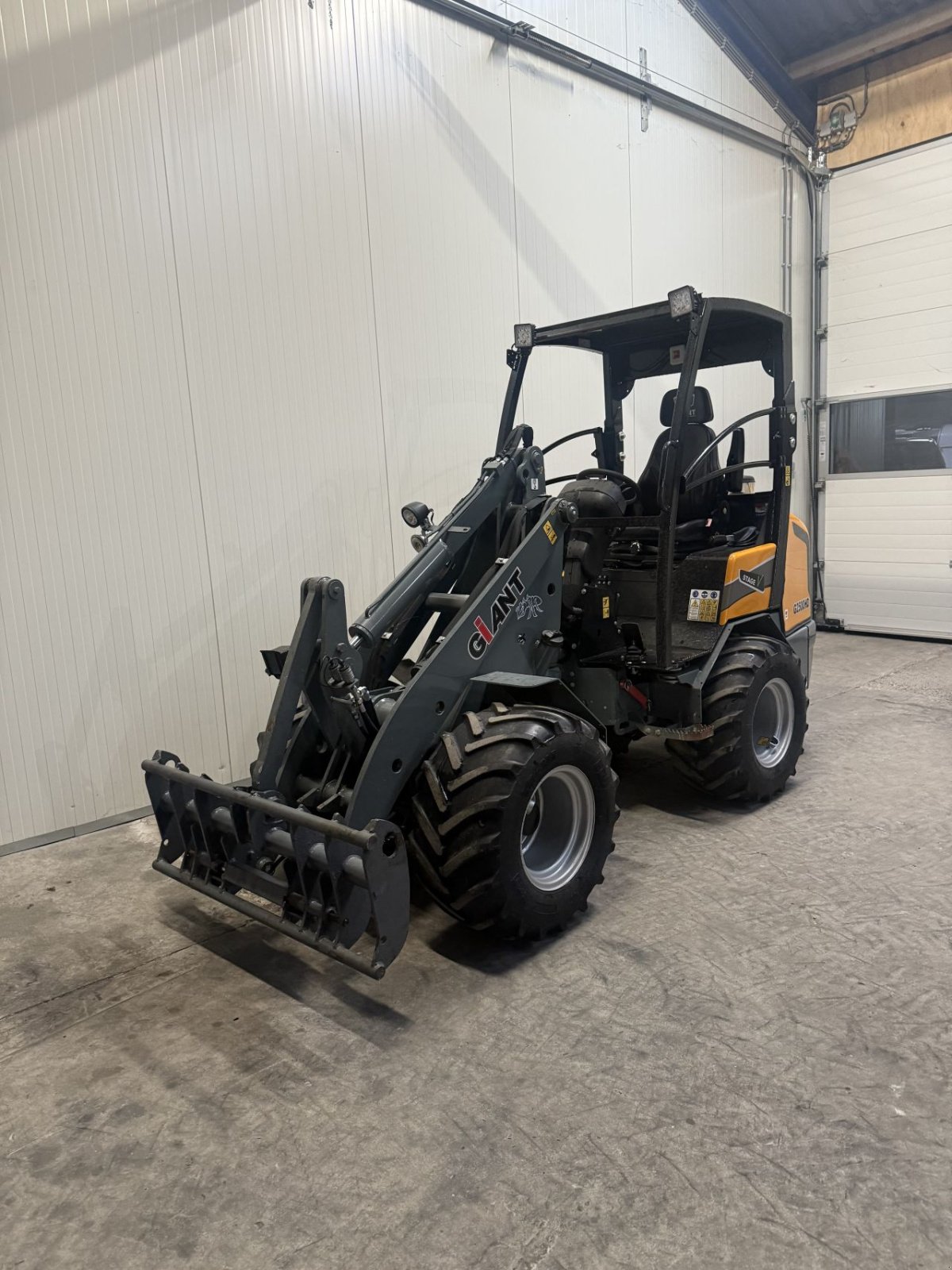 Kompaktlader of the type Sonstige Giant G2500hd, Gebrauchtmaschine in Wadenoijen (Picture 2)