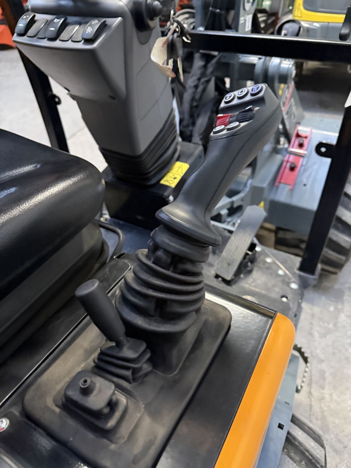 Kompaktlader typu Sonstige Giant G2700 extra, Gebrauchtmaschine v Wadenoijen (Obrázek 6)