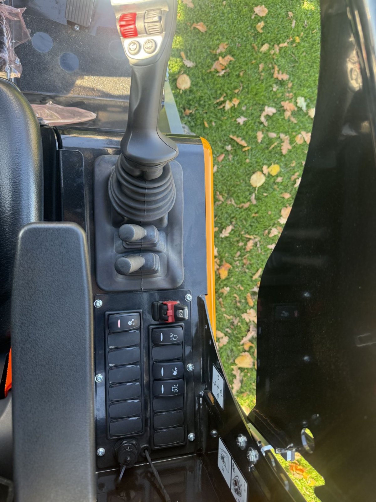 Kompaktlader of the type Sonstige Giant G2700, Gebrauchtmaschine in Wadenoijen (Picture 4)