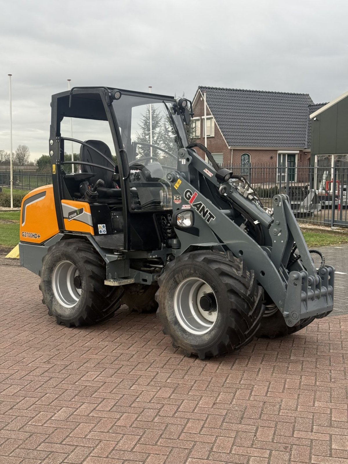 Kompaktlader of the type Sonstige Giant G2700, Gebrauchtmaschine in Wadenoijen (Picture 2)