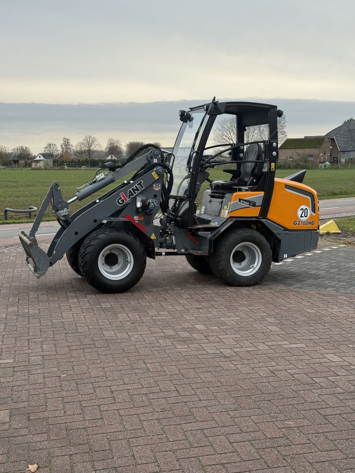 Kompaktlader of the type Sonstige Giant G2700hd, Gebrauchtmaschine in Wadenoijen (Picture 1)