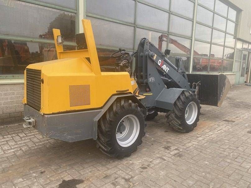 Kompaktlader des Typs Sonstige Giant V 451 T, Gebrauchtmaschine in Roosendaal (Bild 3)