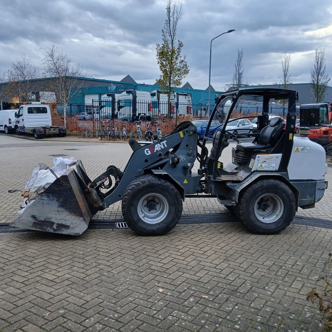 Kompaktlader of the type Sonstige Giant V4502T, Gebrauchtmaschine in Alblasserdam (Picture 2)