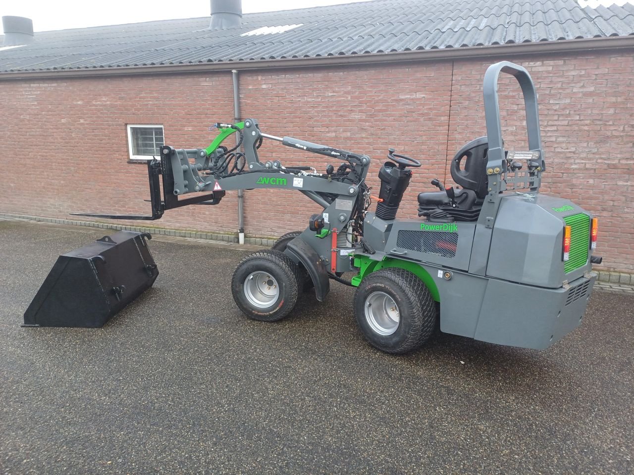 Kompaktlader of the type Sonstige Minishovel WCM -L1812 Kubota -L1812, Gebrauchtmaschine in Stroe (Gld) (Picture 11)