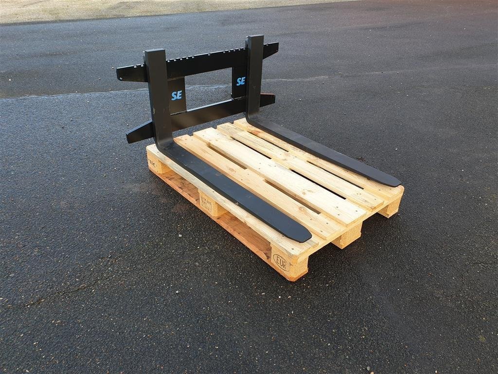 Kompaktlader des Typs Sonstige pallegafler AVANT 1400 kg, Gebrauchtmaschine in Bjerringbro (Bild 1)