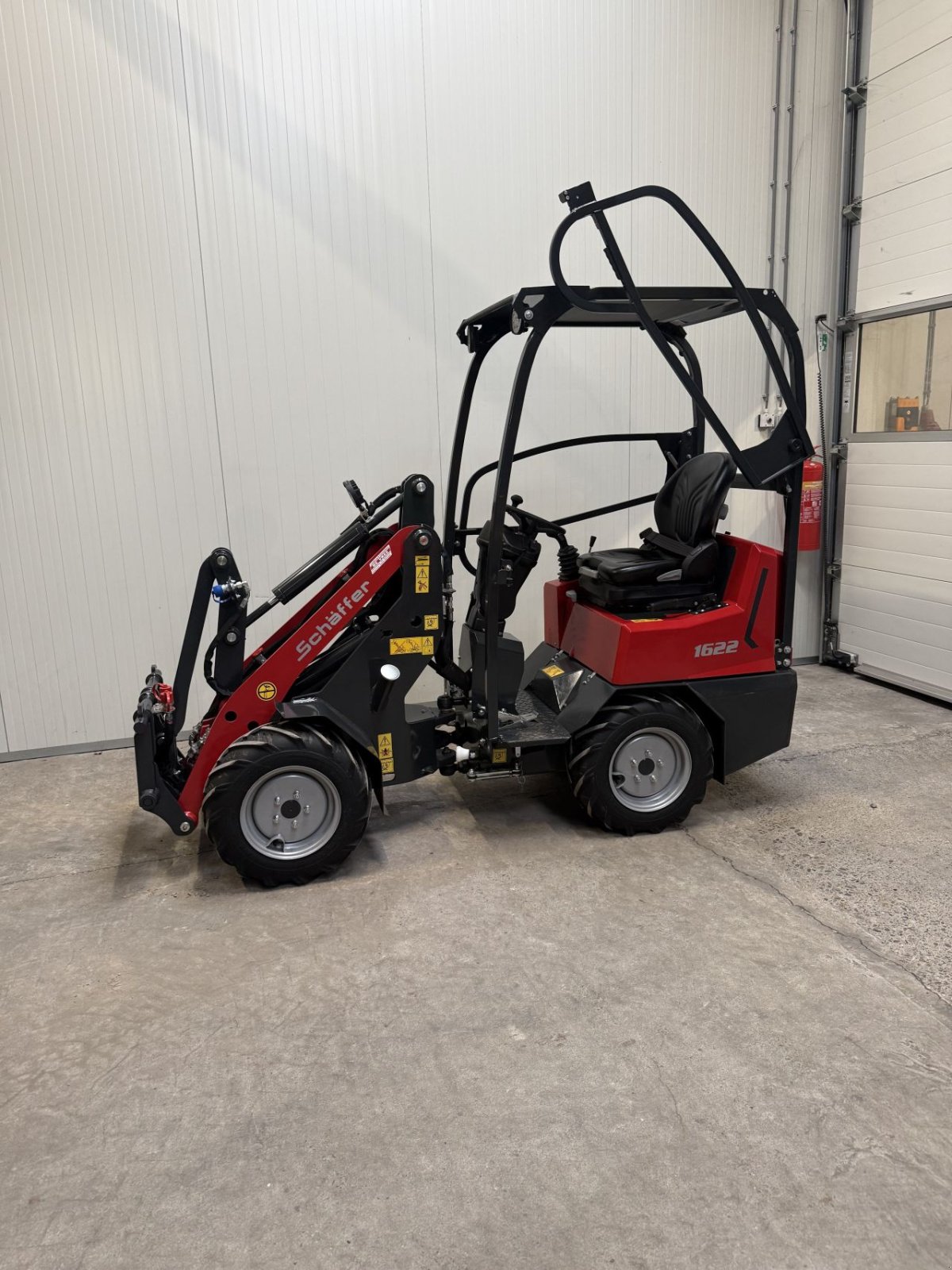 Kompaktlader типа Sonstige Sch&auml;ffer 1622, Gebrauchtmaschine в Wadenoijen (Фотография 2)