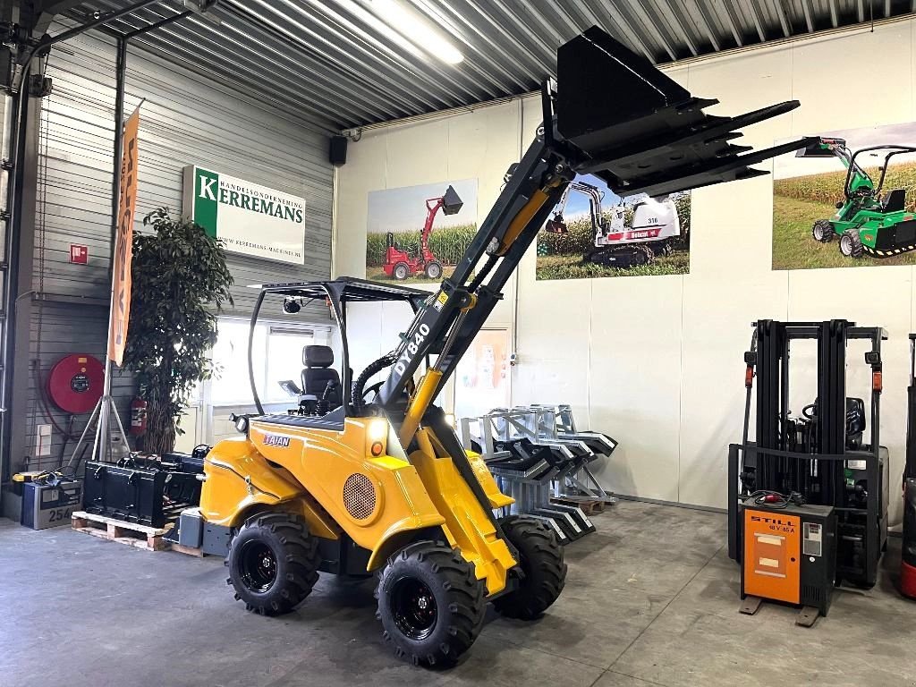 Kompaktlader des Typs Sonstige TAIAN DY620 / DY840, Neumaschine in Dronten (Bild 11)